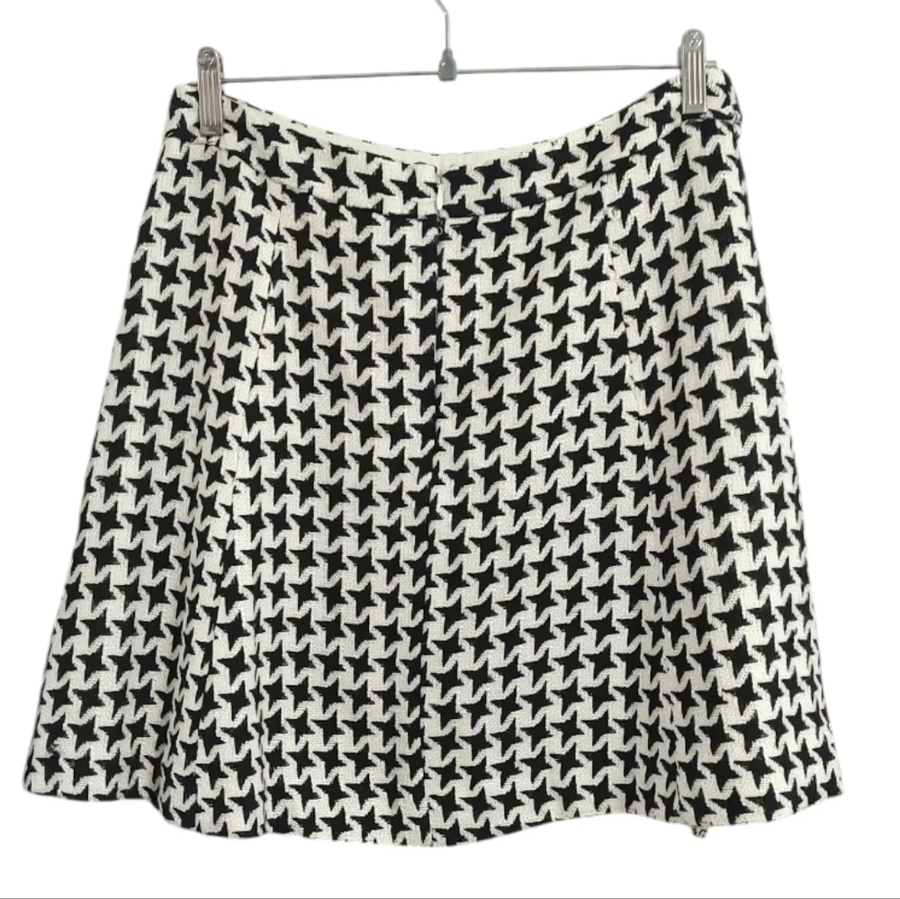 LOFT Black and White Star Patterned A-Line Skirt